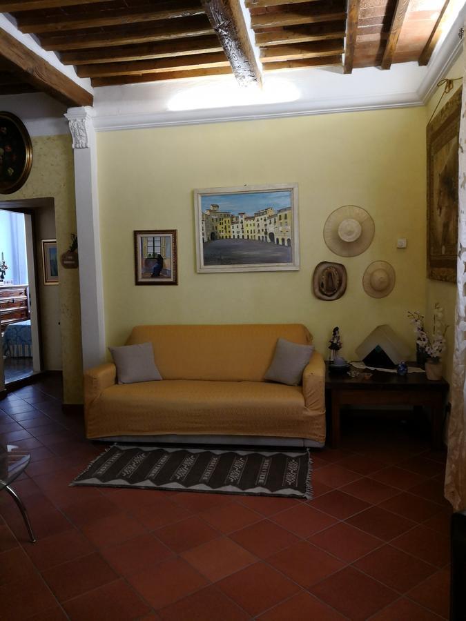 La Loggia Apartment Лука Екстериор снимка