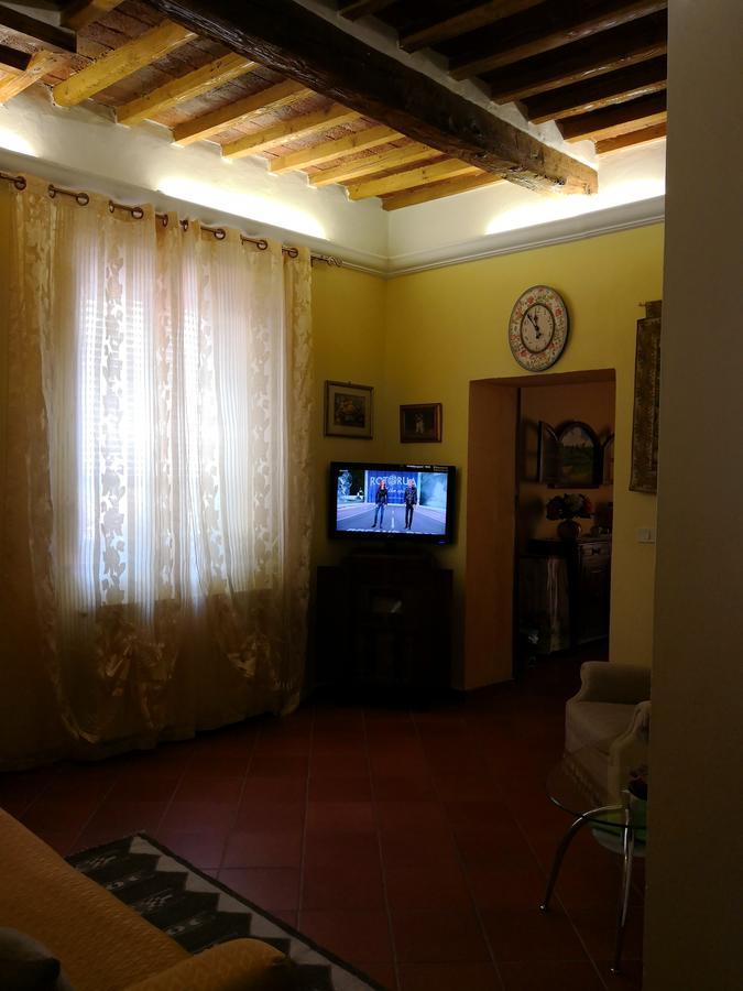La Loggia Apartment Лука Екстериор снимка
