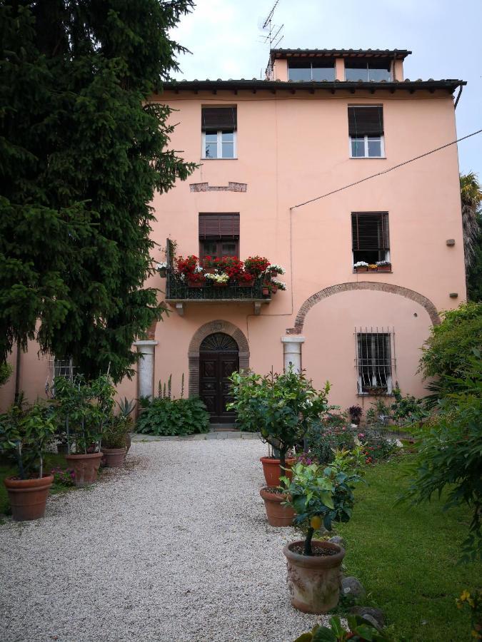 La Loggia Apartment Лука Екстериор снимка